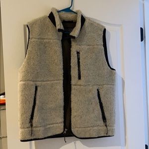 Men’s Sherpa vest